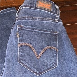 Levi’s 512 Perfectly slimming straight leg jeans